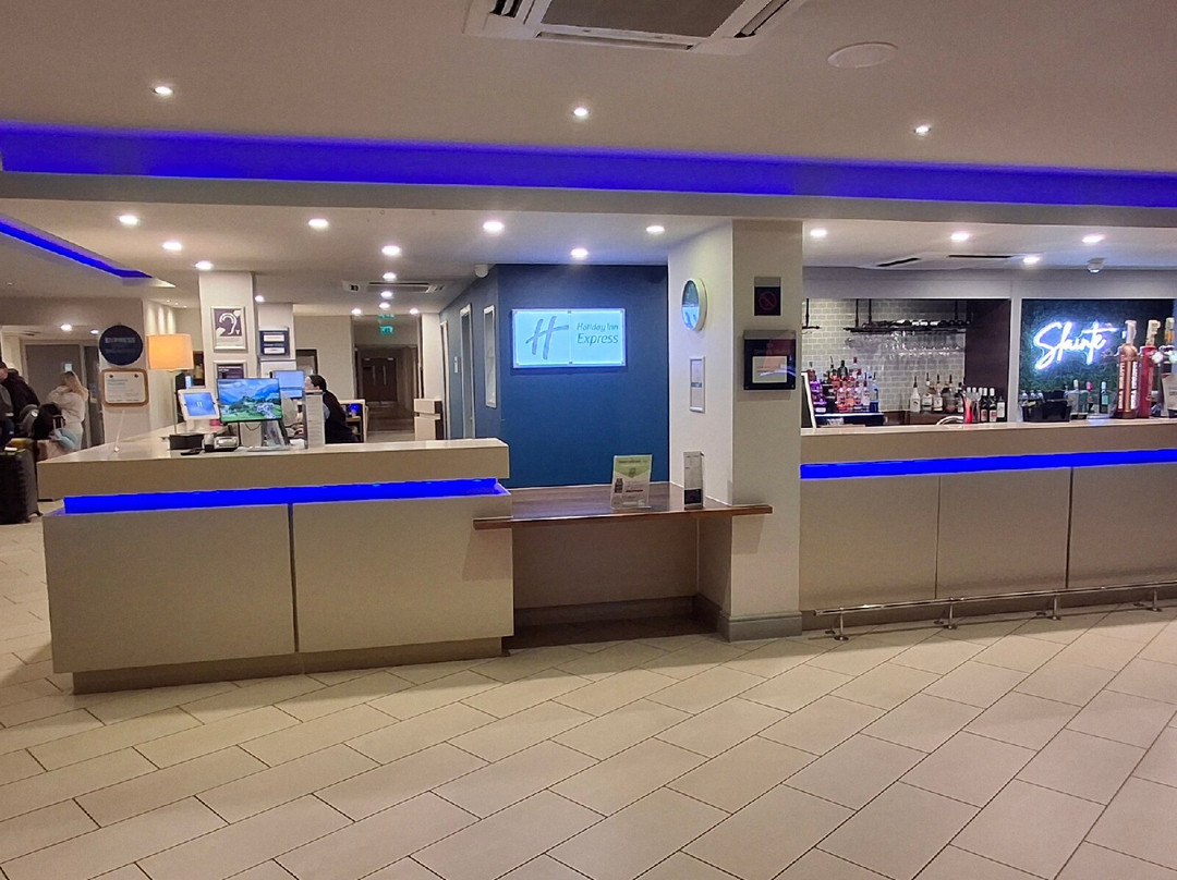 格拉斯哥机场智选假日酒店主图