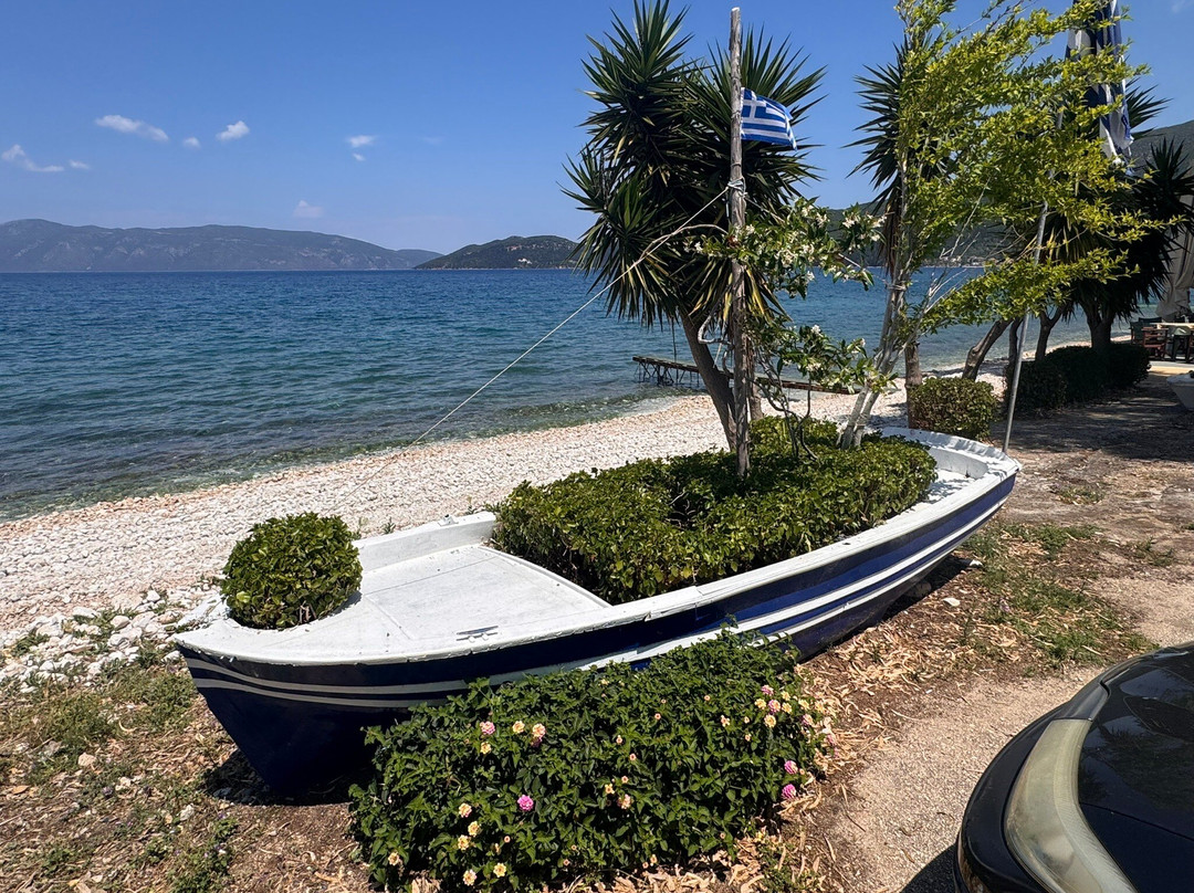 Lourdas (Lourdata) Beach-Lourdata必去景点