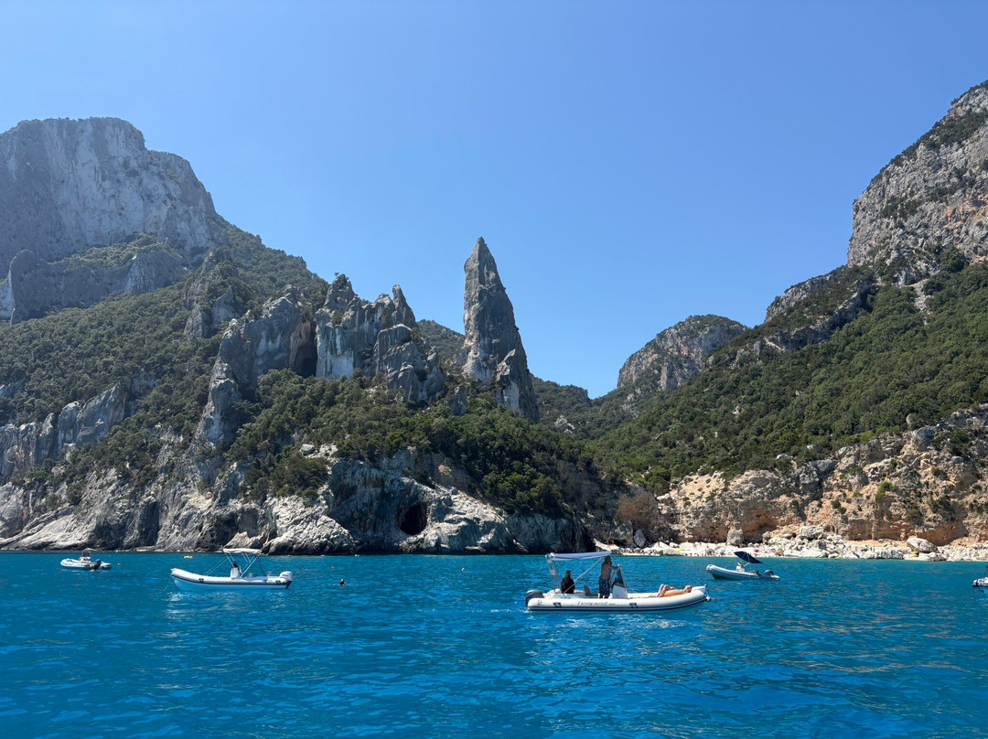 Blue Driving - Noleggio Gommoni ed escursioni nel Golfo di Orosei-奥罗塞必去景点
