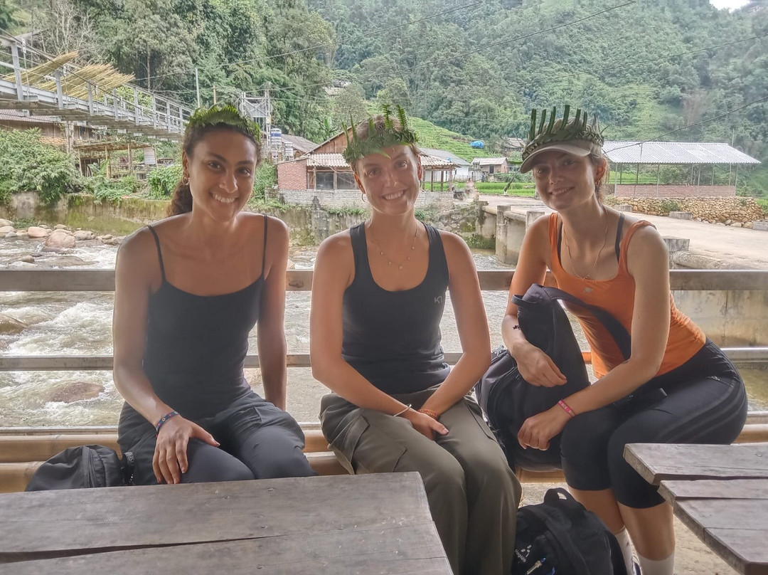 Giàng Su Homestay And Trekking