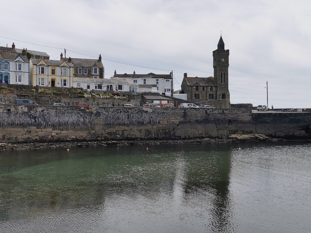 Porthleven Harbour-Porthleven必去景点