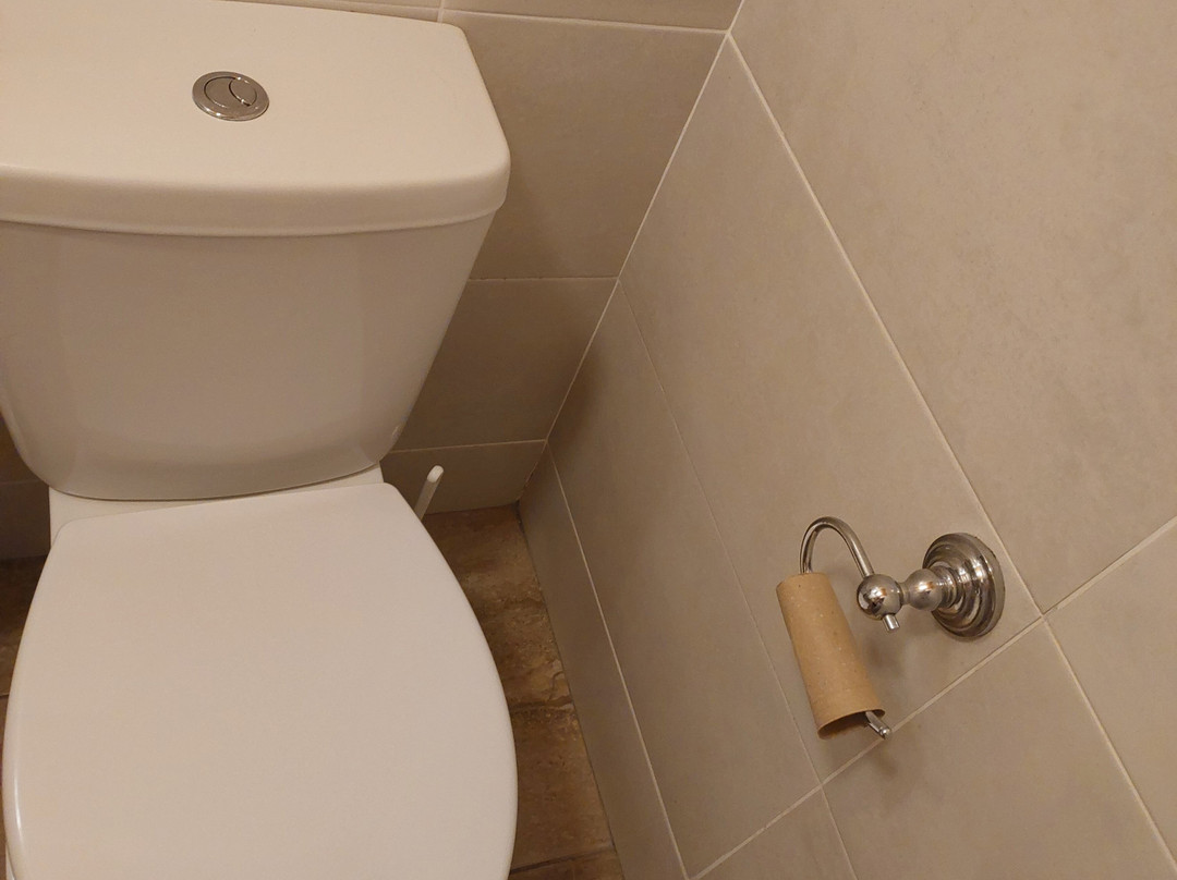 吉姆麦基酒店主图