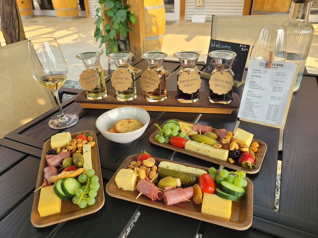 Bartier Bros. Vineyard & Winery-Oliver必去景点