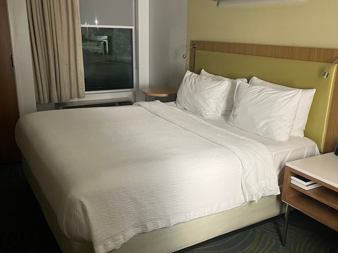 肯纳威克三城SpringHill Suites酒店主图
