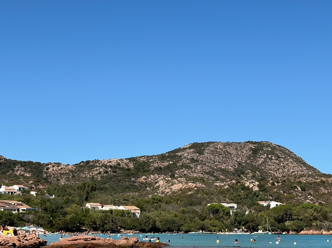 Porto Istana Beach-奥尔比亚必去景点