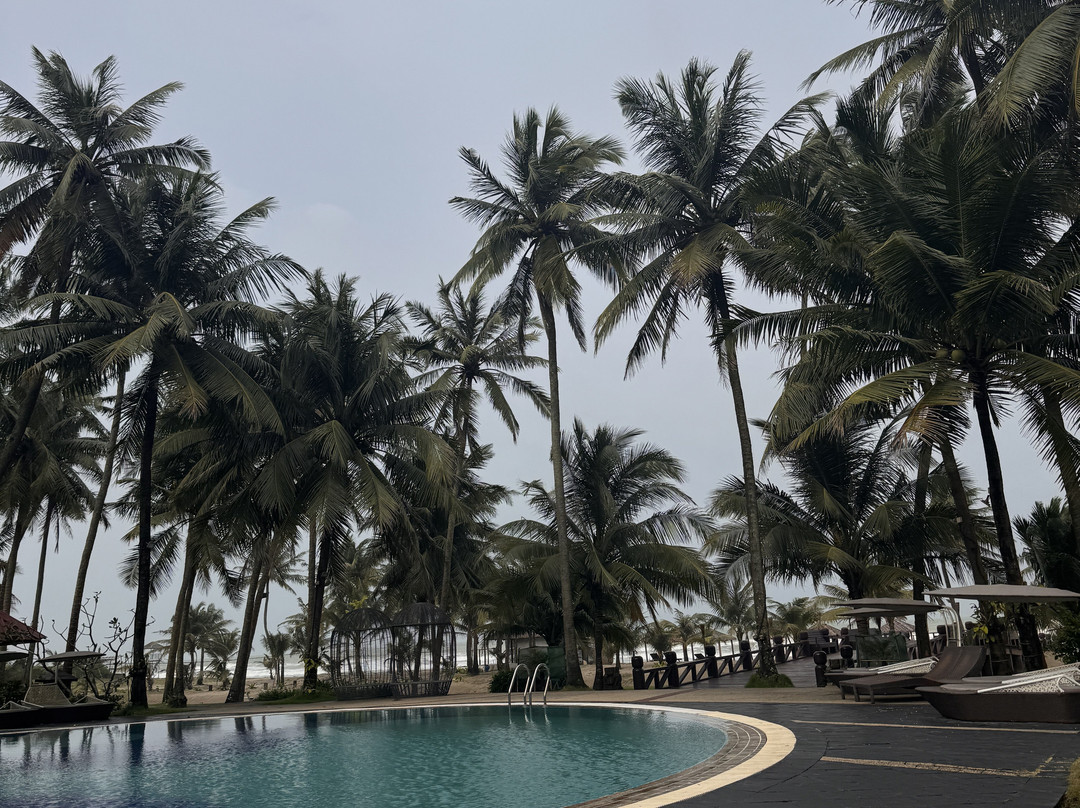维桑海滩缅甸珍宝酒店主图