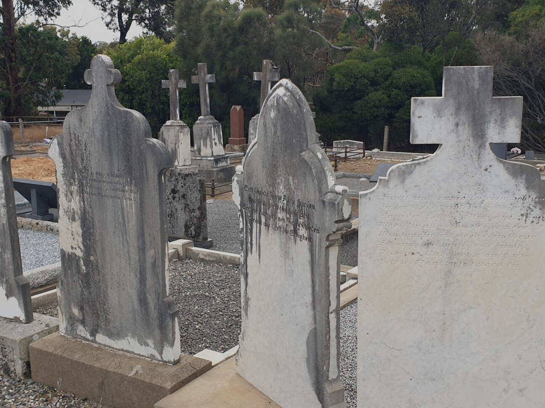 Birdwood Holy Cross Lutheran Church and Cemetery-Birdwood必去景点