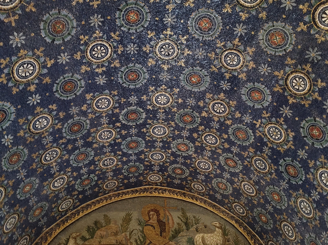 Mausoleo di Galla Placidia-拉韦纳必去景点