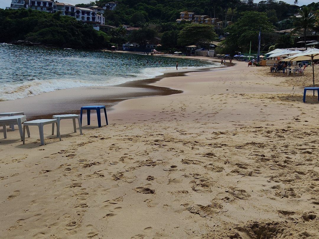 Praia João Fernandes-布基亚斯必去景点