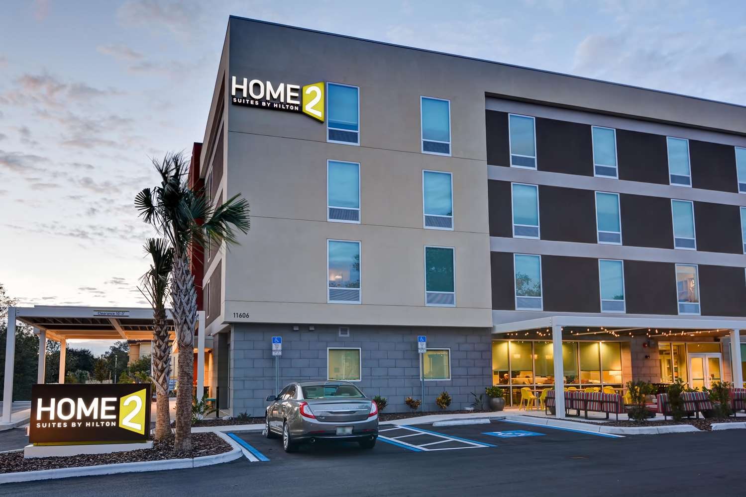 Home2 Suites by Hilton Tampa USF Near Busch Gardens-官方