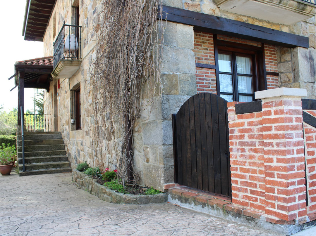 Los Hidalgos Apartments