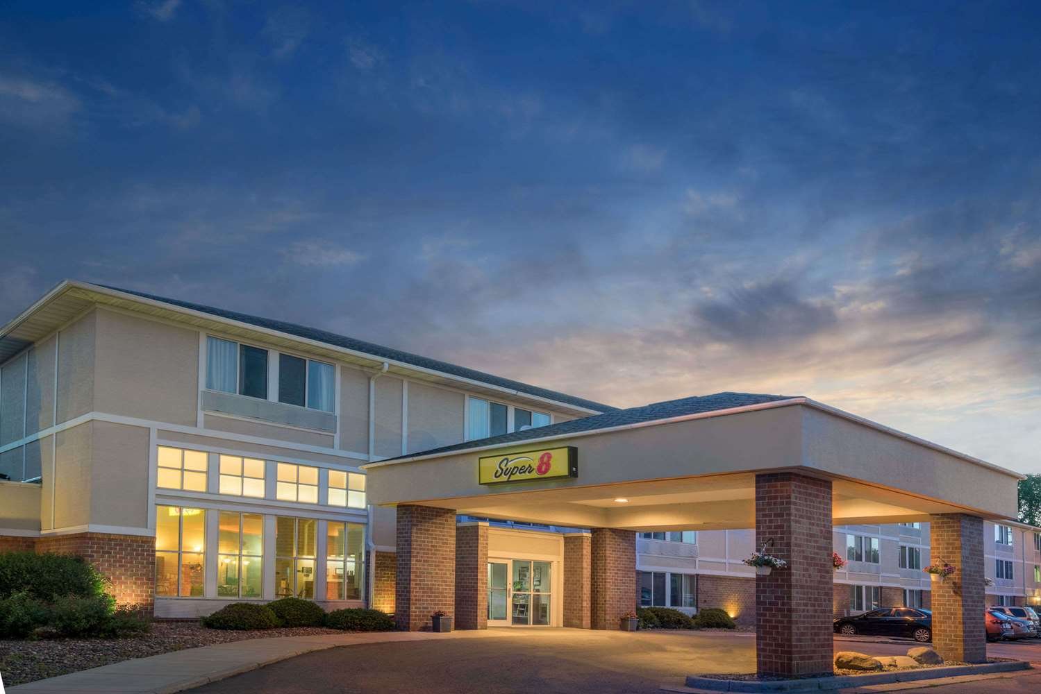 Super 8 by Wyndham Menomonie WI-官方