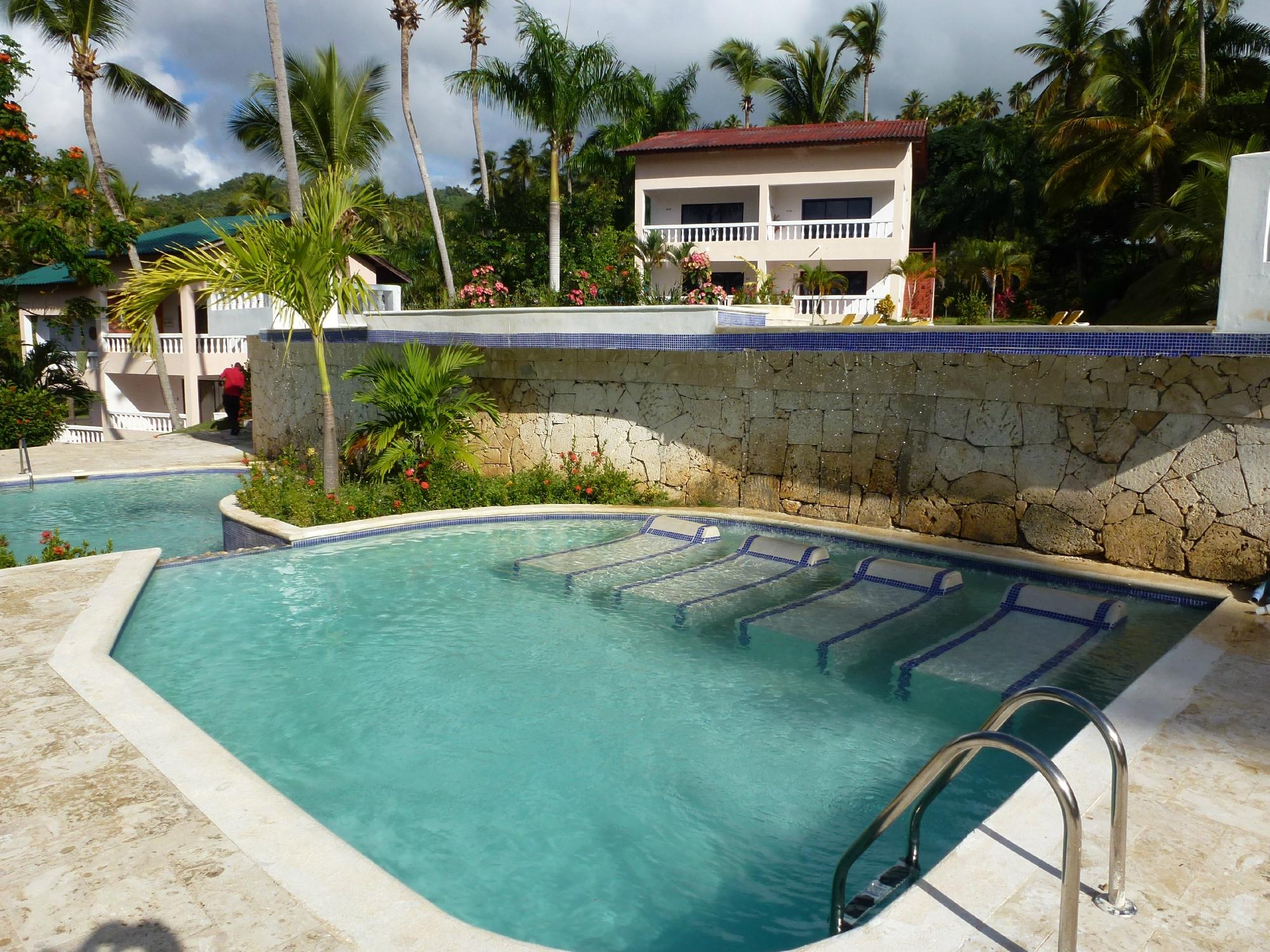 La Tambora Beach Resort-泳池