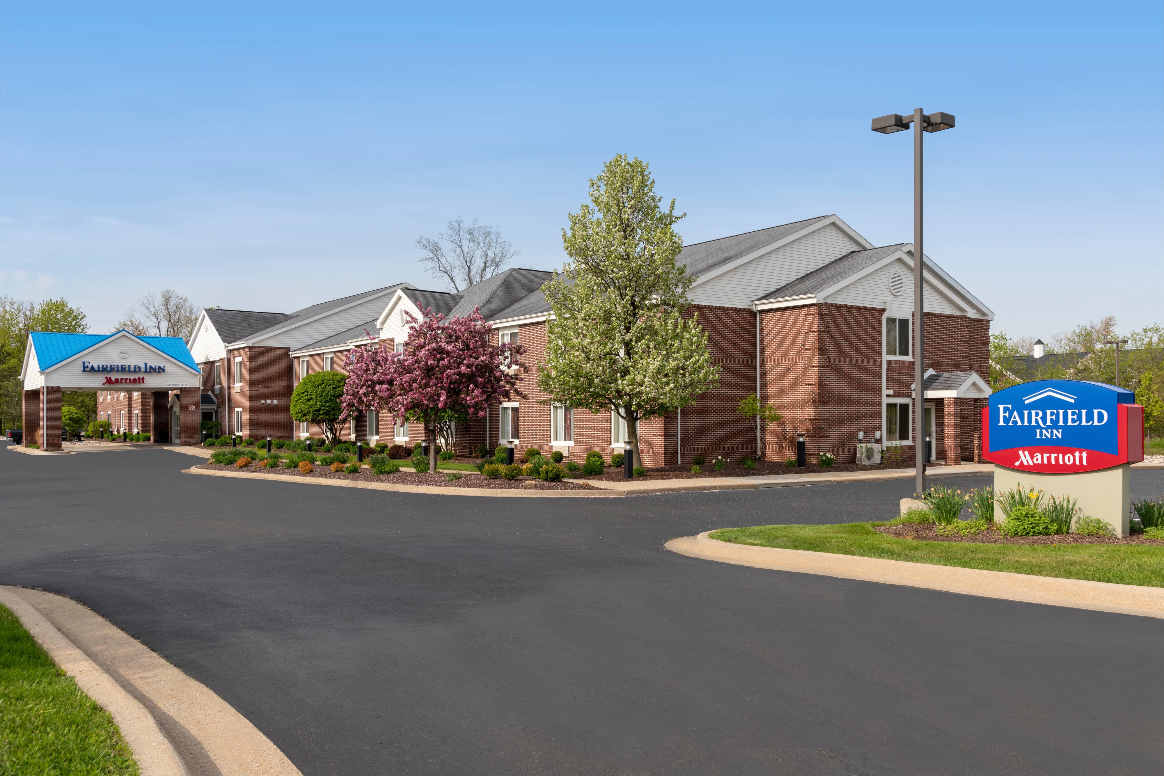 HomeTowne Studios by Red Roof East Lansing - Okemos-官方