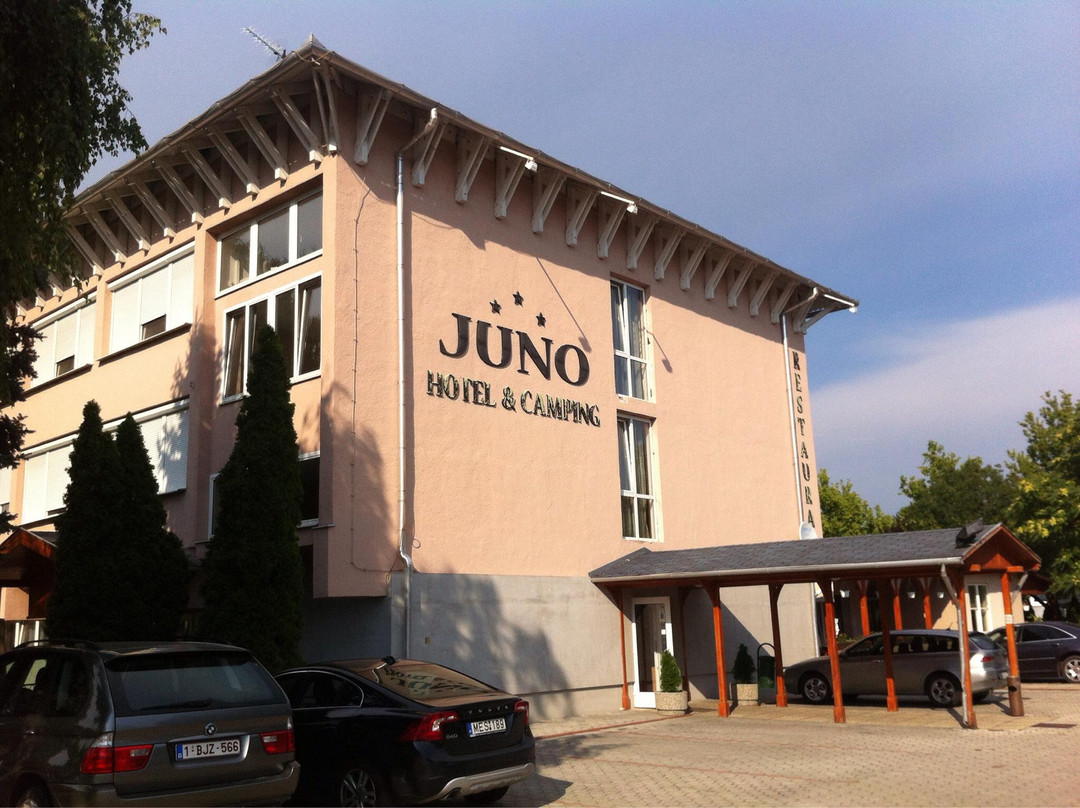 Juno Hotel Es Camping