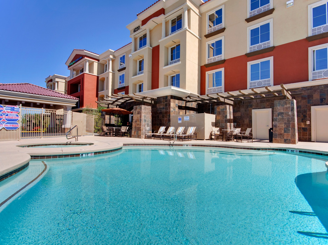 智选假日套房酒店-拉斯维加斯环城快道215主图