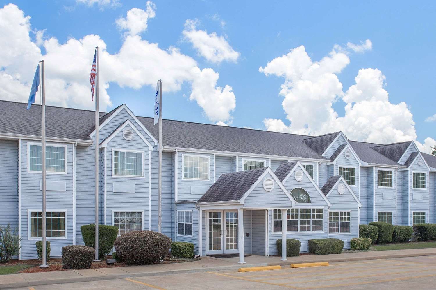 Microtel Inn & Suites by Wyndham Broken Bow-官方