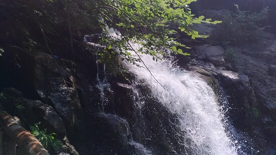 Erikli Waterfallo景点图片