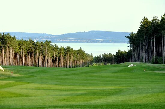Balaton Golf Club景点图片