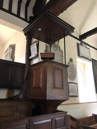 St George's Church - Esher-Esher必去景点