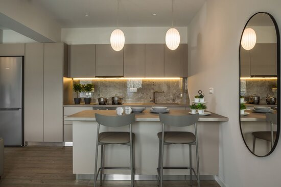 The Twelve Suites Collection主图