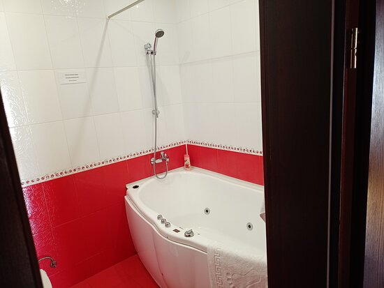Sribny Vodogray Hotel and Resort-浴室