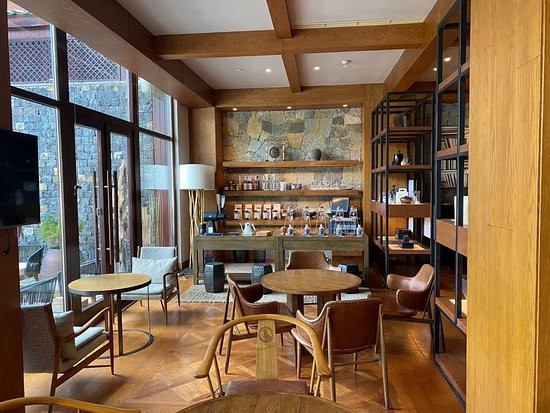 丽江金茂璞修雪山酒店主图