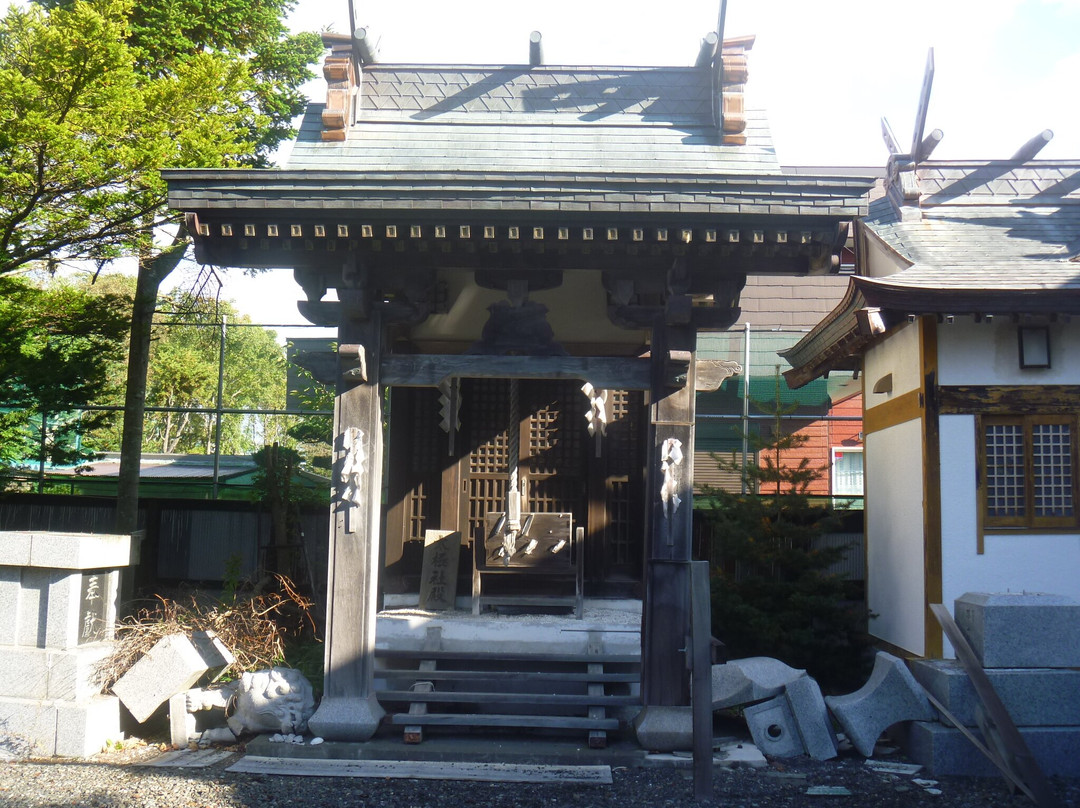 Kenyu Shrine景点图片