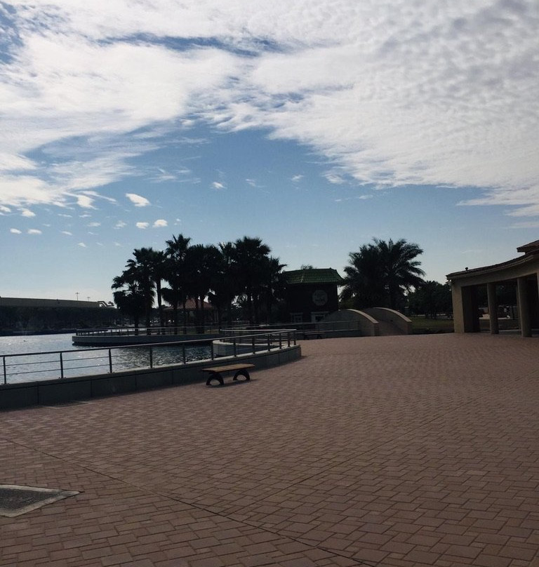 Boulevard Mall-萨尔米亚必去景点