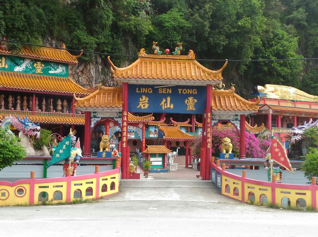 Ling Sen Tong Temple