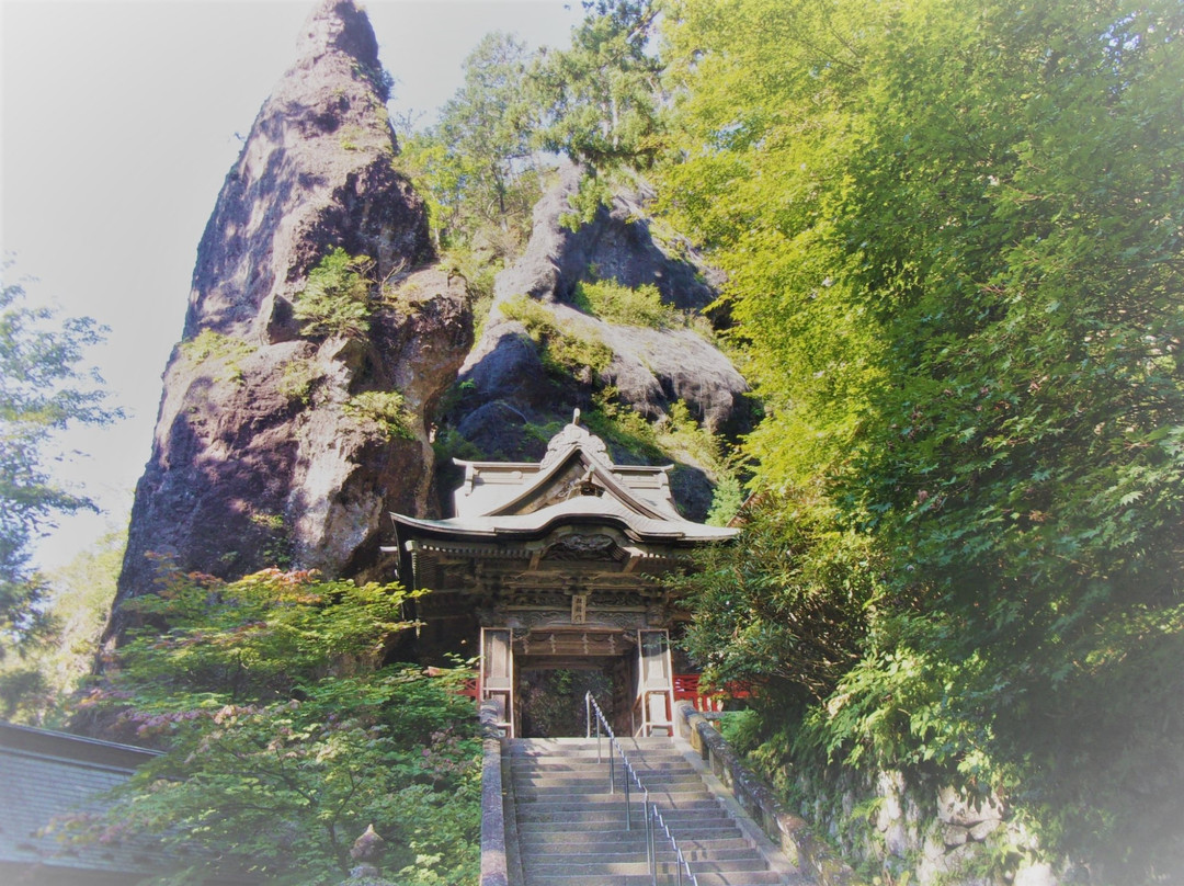 Haruna Shrine景点图片