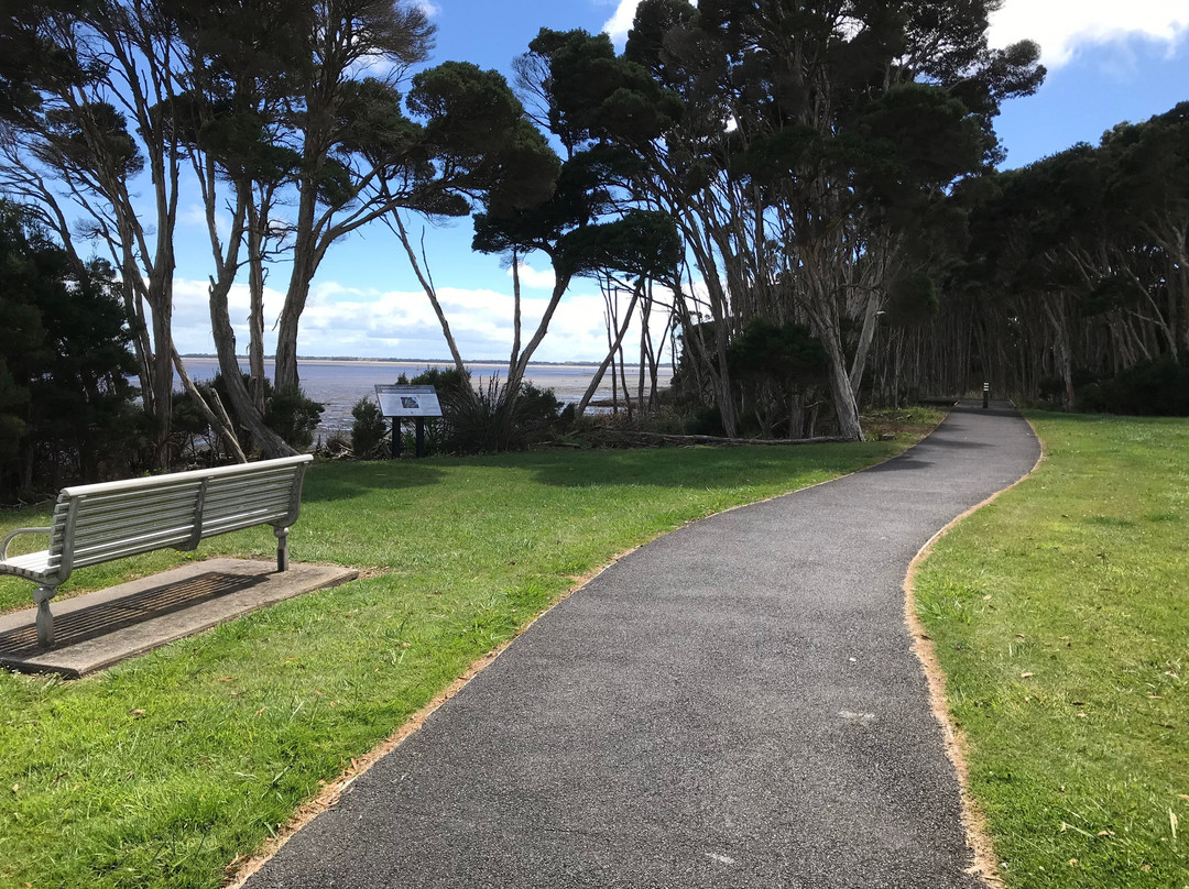 Duck River Foreshore Path