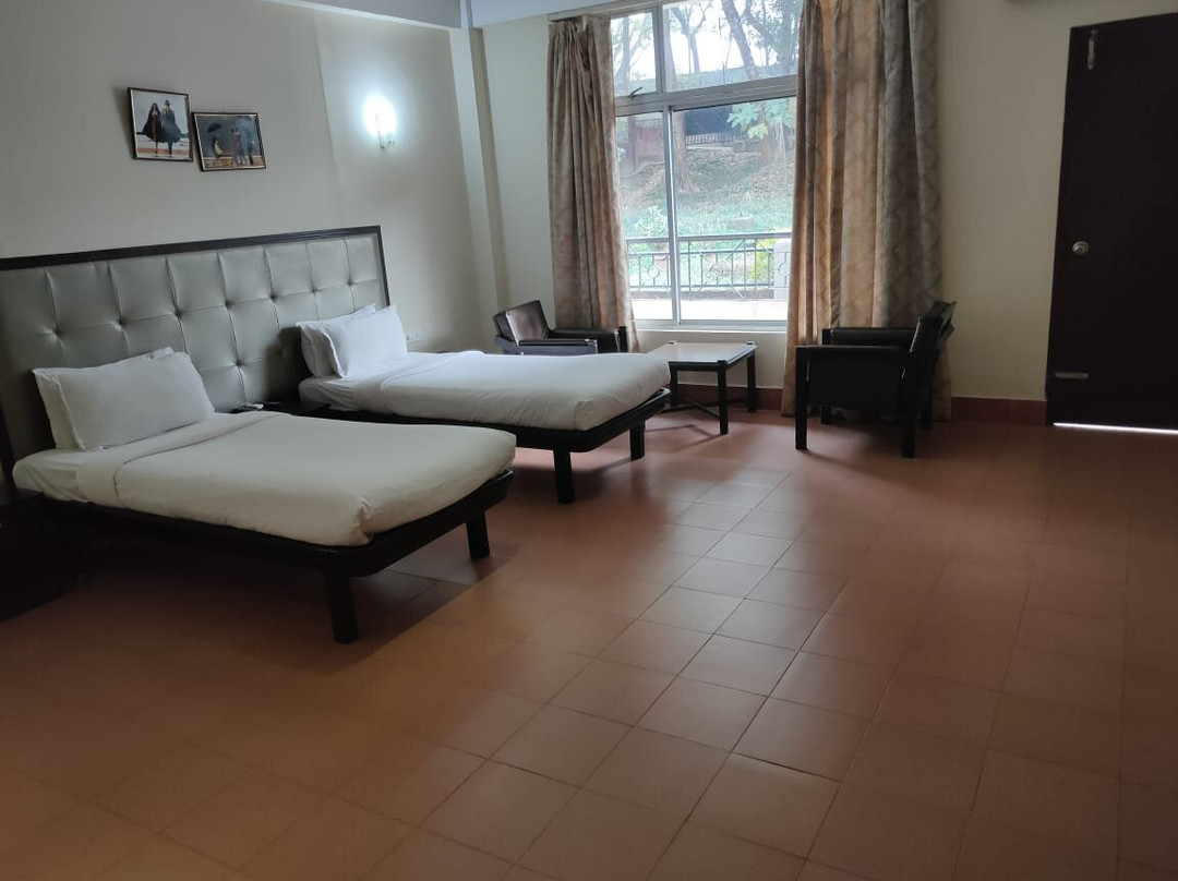 Polo Tura Hotel主图