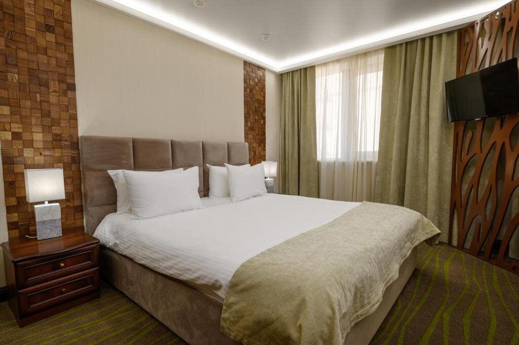 Platan Yuzhniy Hotel主图