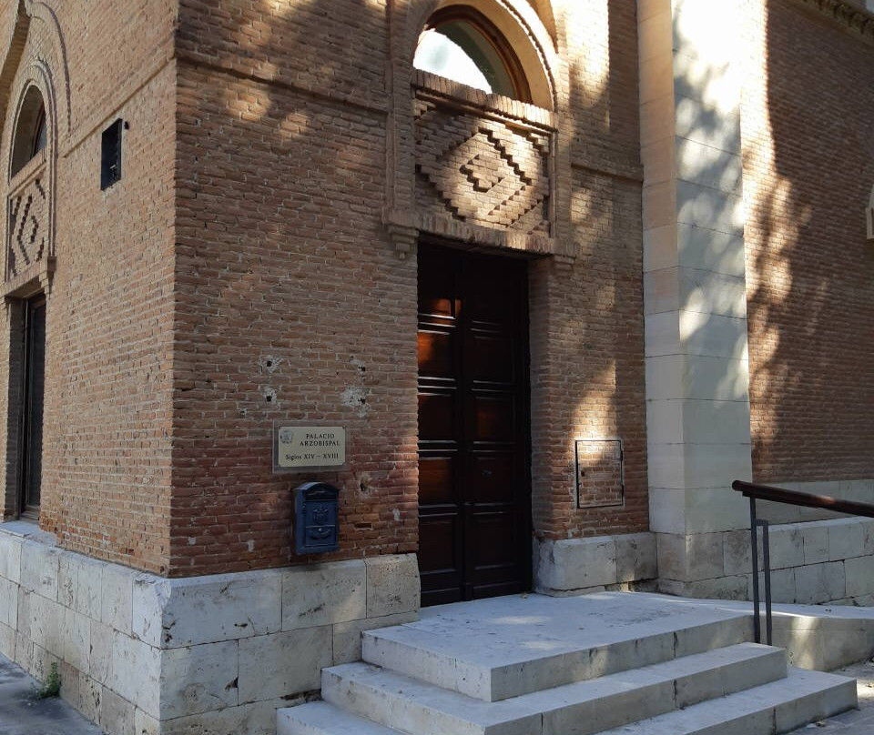 Archbishop Palace-阿尔卡拉-德-哈纳雷斯必去景点