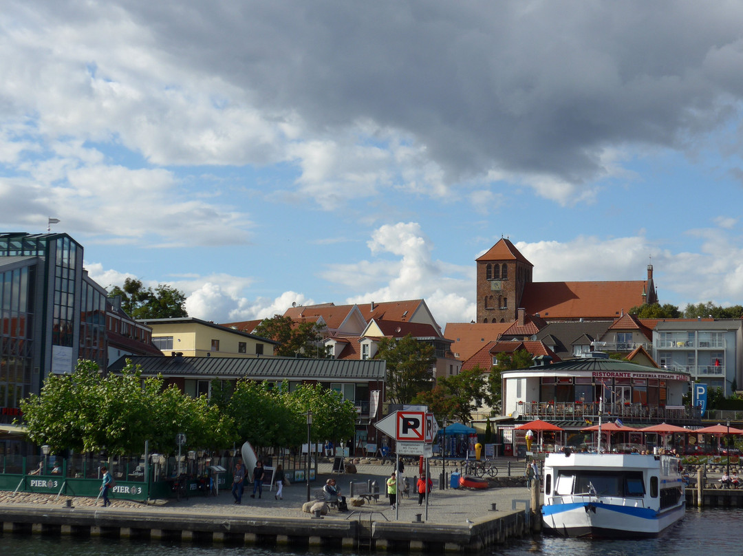 St. Georgen Church景点图片