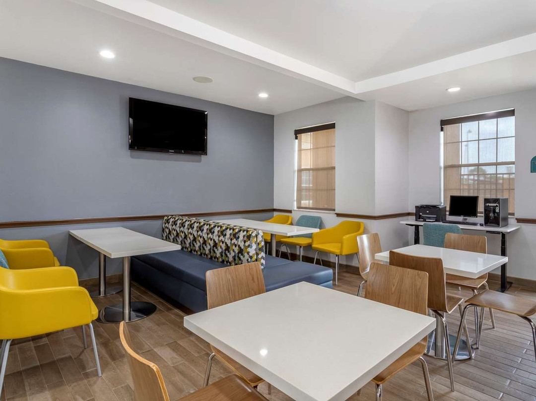 MainStay Suites Port Arthur主图