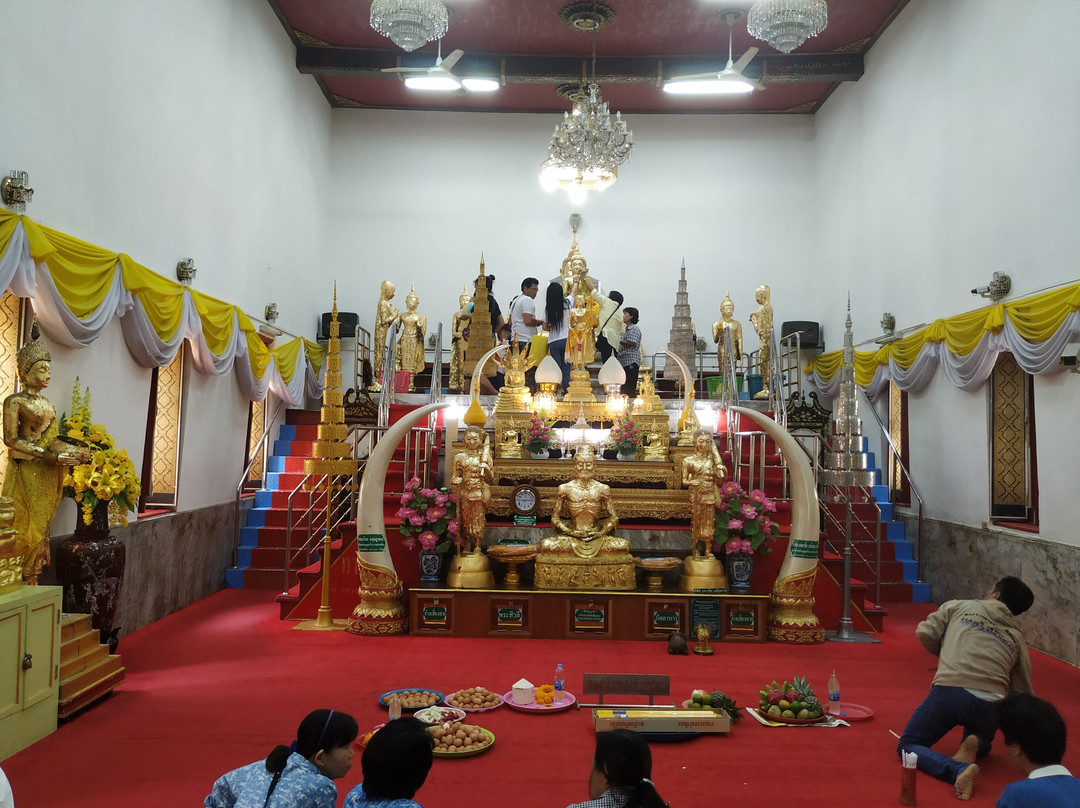 Wat Phet Samuth Woravihan景点图片