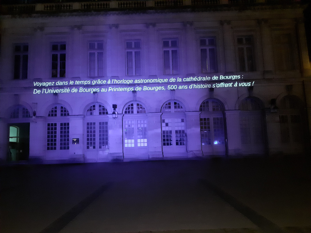 Les Nuits Lumiere-布尔日必去景点