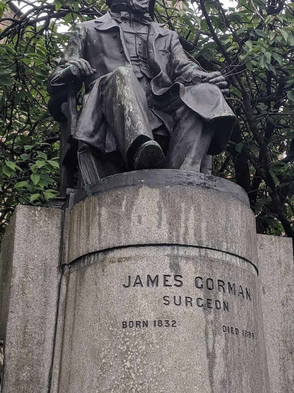 John Gorman Statue景点图片