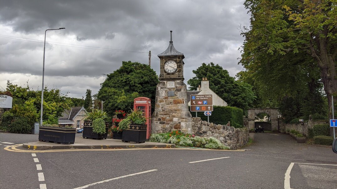 Aberdour Memorial Clock景点图片