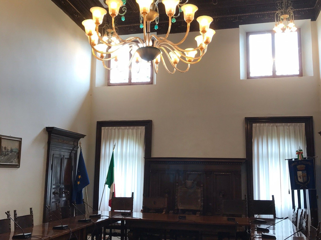 Palazzo Varano景点图片
