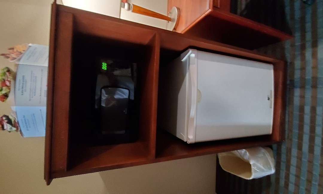 伊丽莎白敦贝蒙特旅馆&套房酒店主图