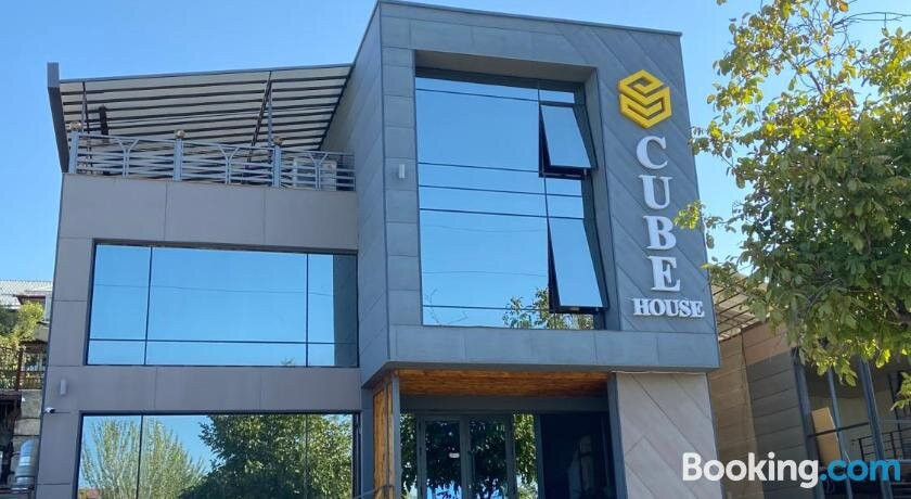 Cube House Osh主图