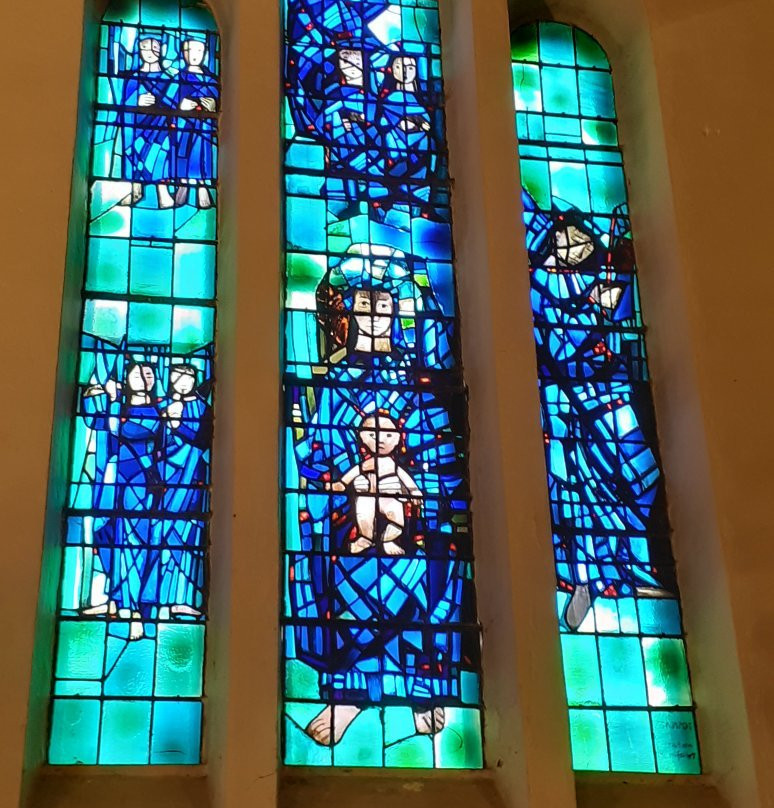 Musee d'Art Sacre Contemporain Eglise Saint Hugues景点图片
