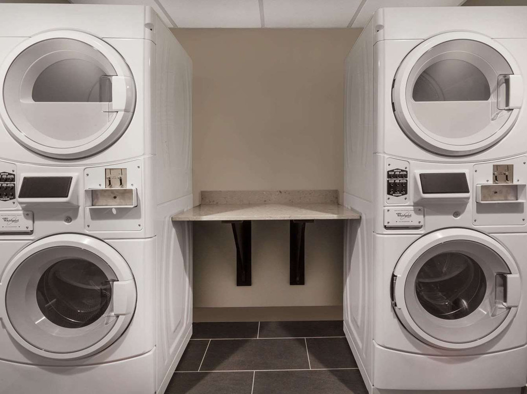 Ramada by Wyndham Grassland主图