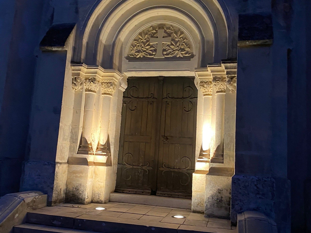 Eglise romane de san Server景点图片