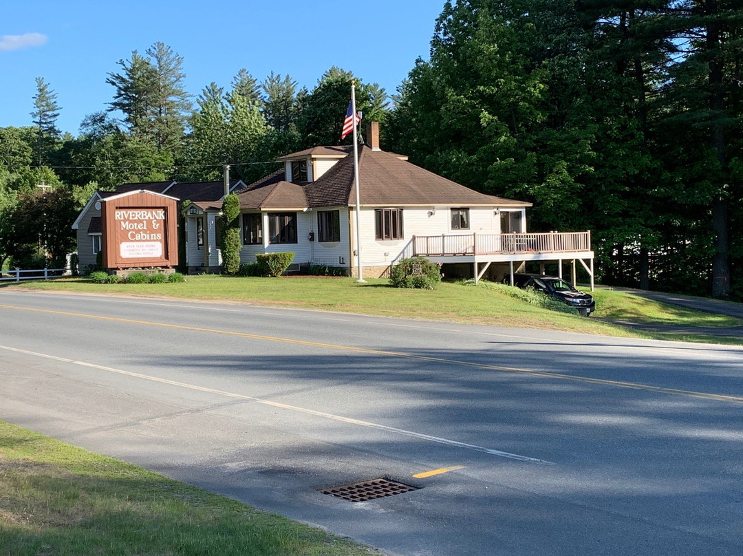 Riverbank Motel & Cabins主图
