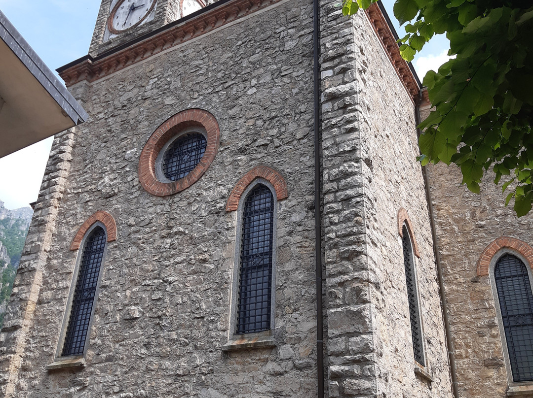 Chiesa di S. Lorenzo-Ballabio必去景点