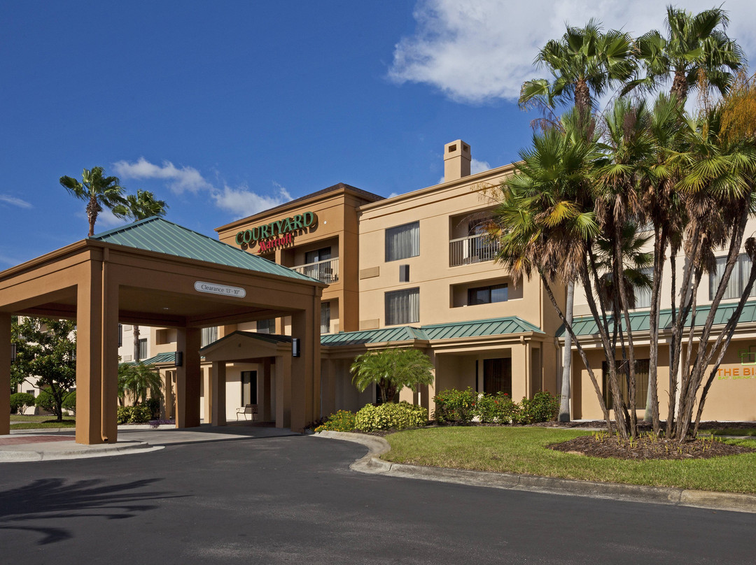 坦帕布兰登万怡酒店主图